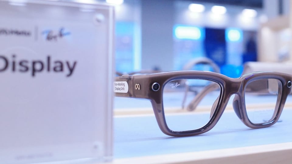 Meta updates AI glasses to stop recording when privacy light is blocked
