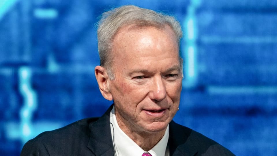 Former Google CEO Eric Schmidt booed by students during University of Arizona commencement