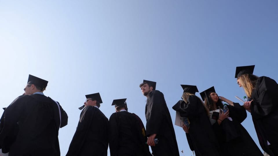 College graduates face an uncertain job market transformed by artificial intelligence