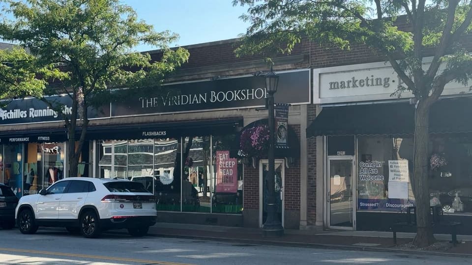 Ohio bookstore owner struggles to correct inaccurate Google AI business summary
