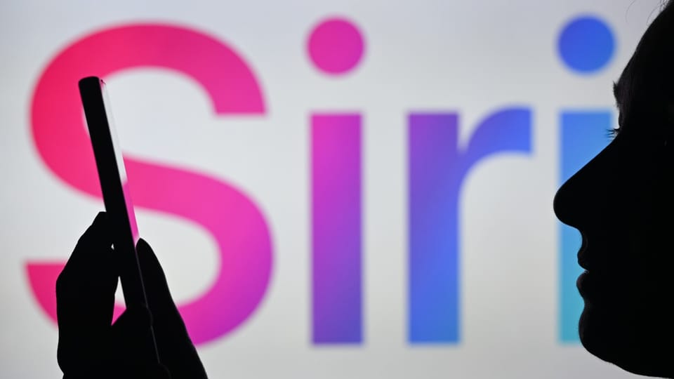 Apple to prioritize user privacy with auto deleting chats in Siri revamp